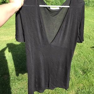 Low neck T-shirt